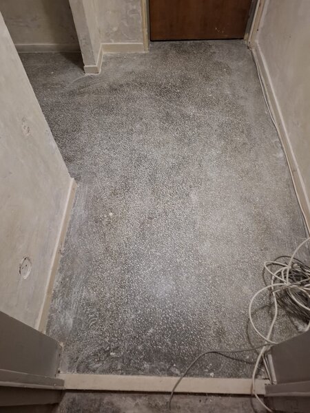 Drumul Taberei, Brasov, Plaza, vanzare 2 camere de renovat, 85000 E.
