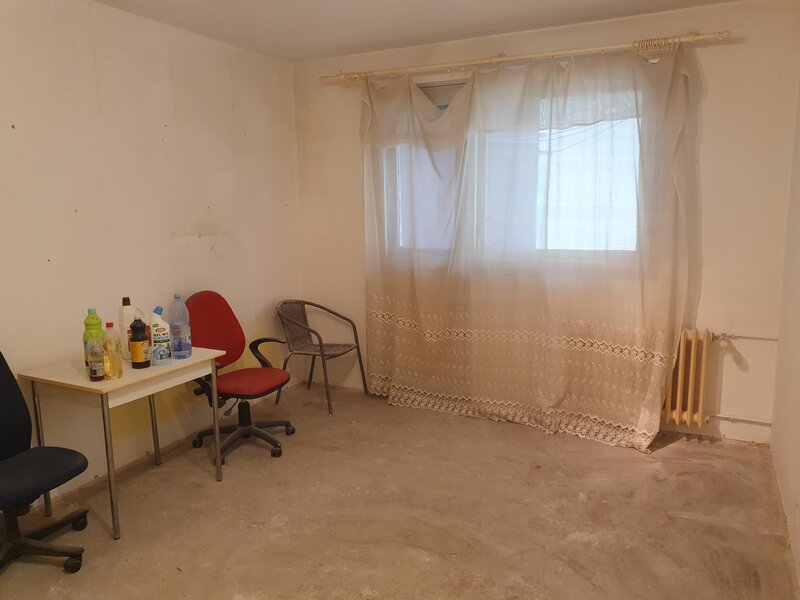 Drumul Taberei, Brasov, Plaza, vanzare 2 camere de renovat, 85000 E.