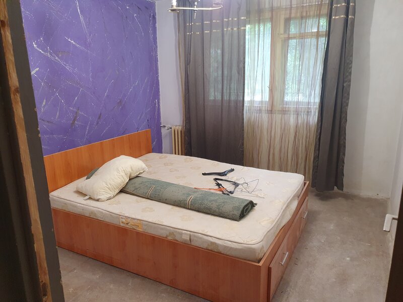 Drumul Taberei, Brasov, Plaza, vanzare 2 camere de renovat, 85000 E.